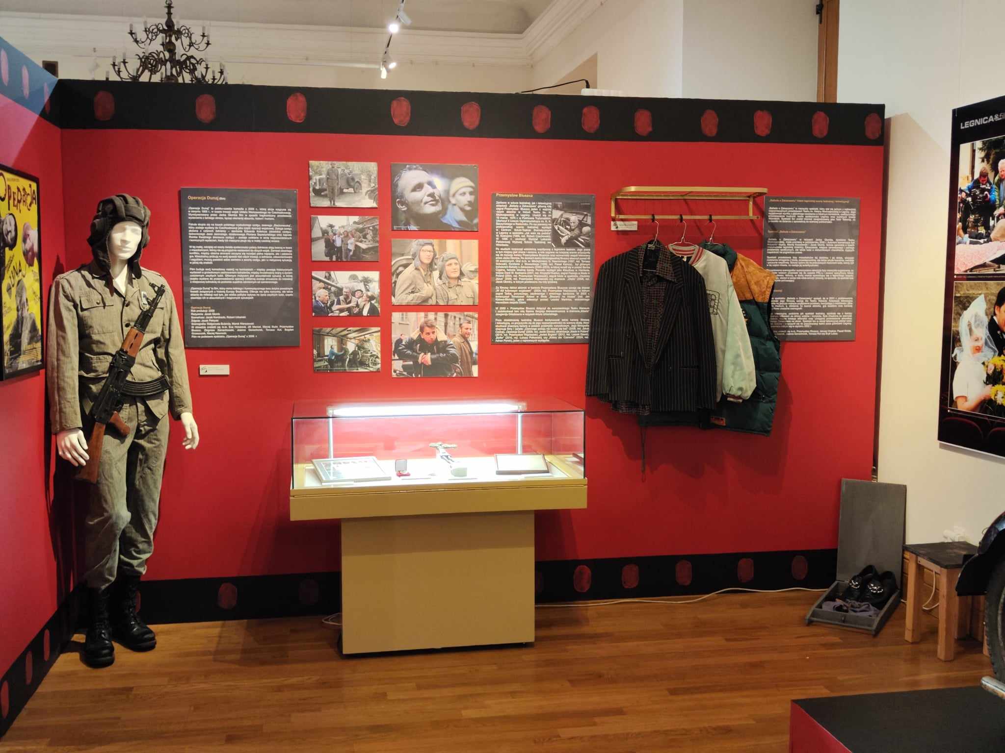 Kamera, Akcja! To jego żywioł. Krzystek na wernisażu w muzeum