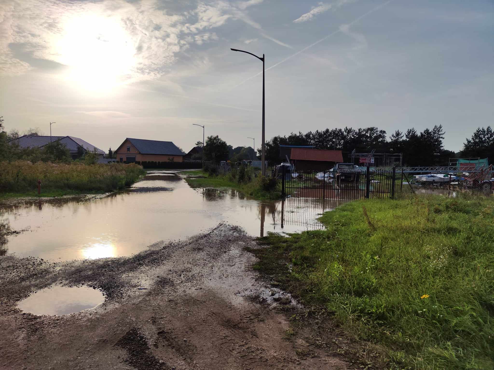 W Spalonej wszystkie ręce na pokład w walce z żywiołem