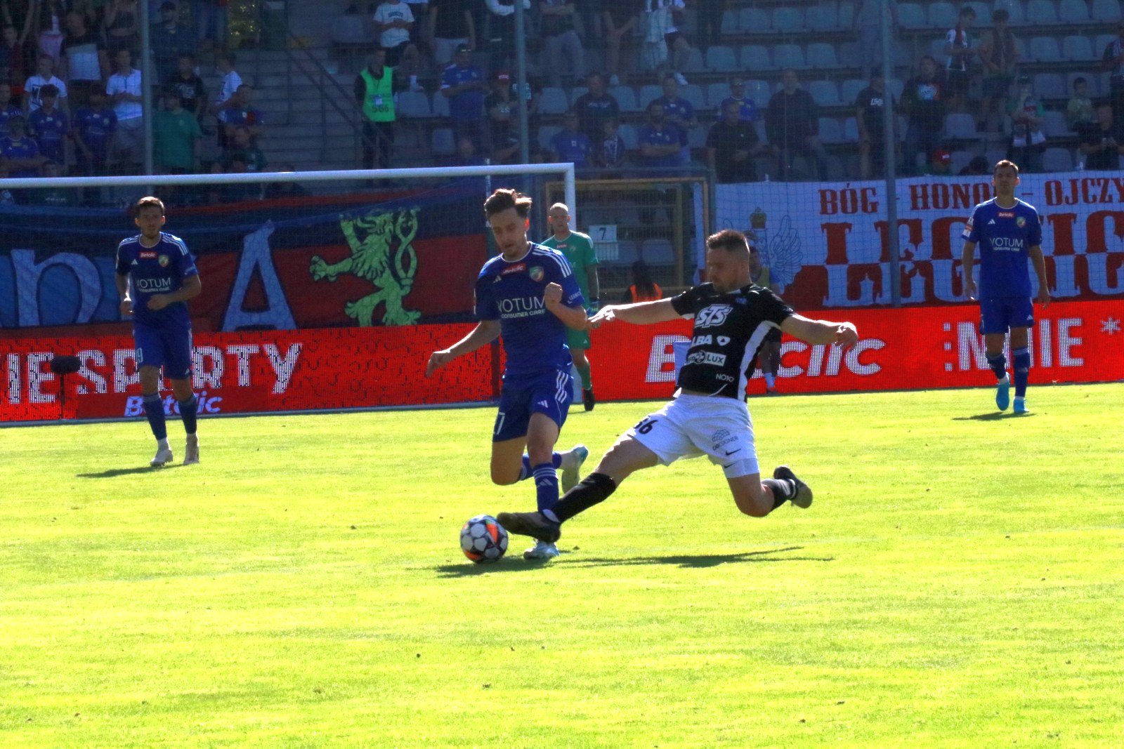 Pewne zwycięstwo Miedzi Legnica z Ruchem Chorzów