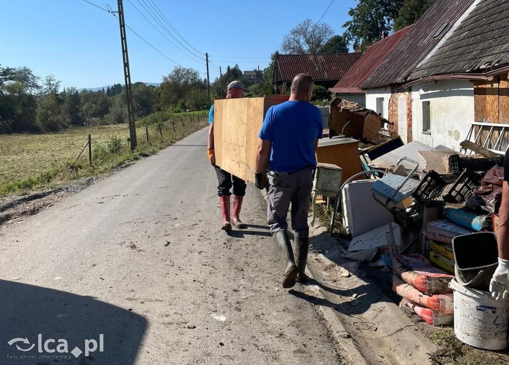 Koskowiczanie pomagali powodzianom