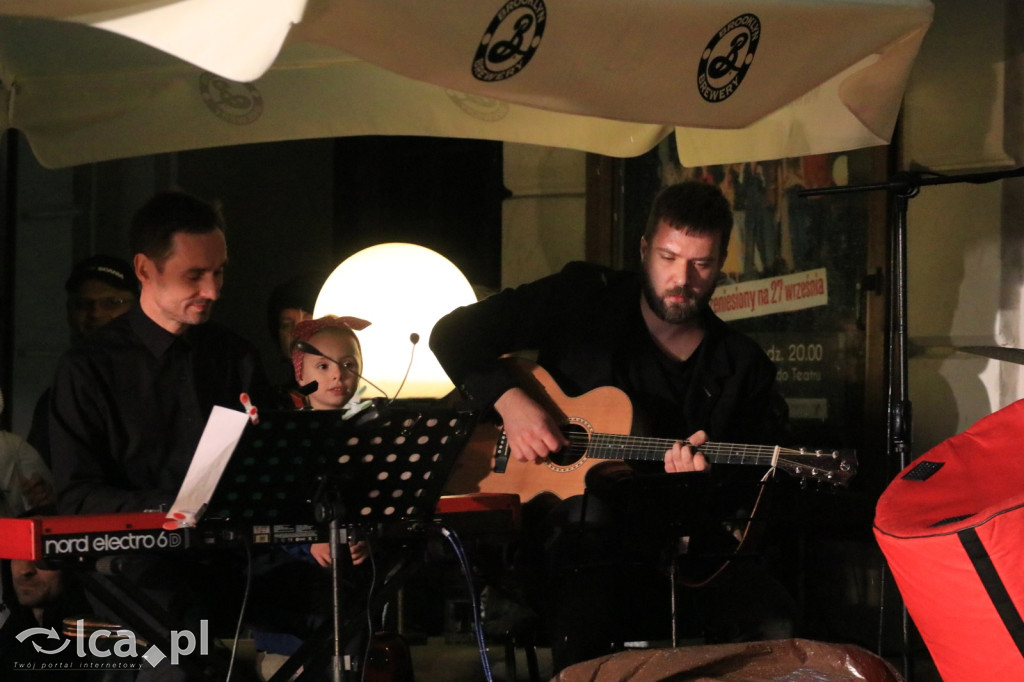 Wieczór teatralnej muzyki na legnickim rynku