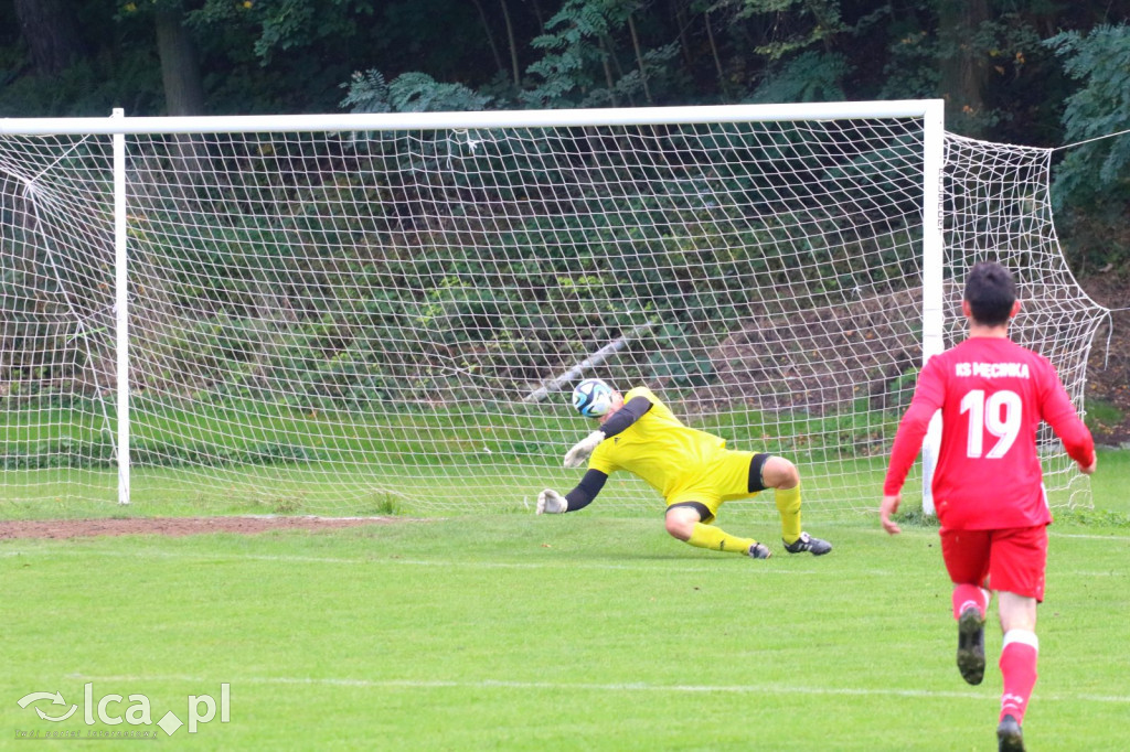 Klasa Okręgowa:  Konfeks Legnica - KS Męcinka 6:0