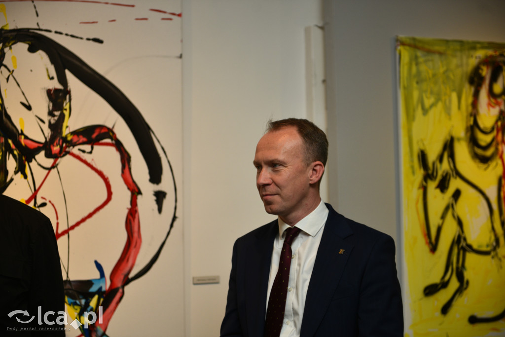 Wystawa obrazów Janusza Chabiora. Aktor w roli malarza