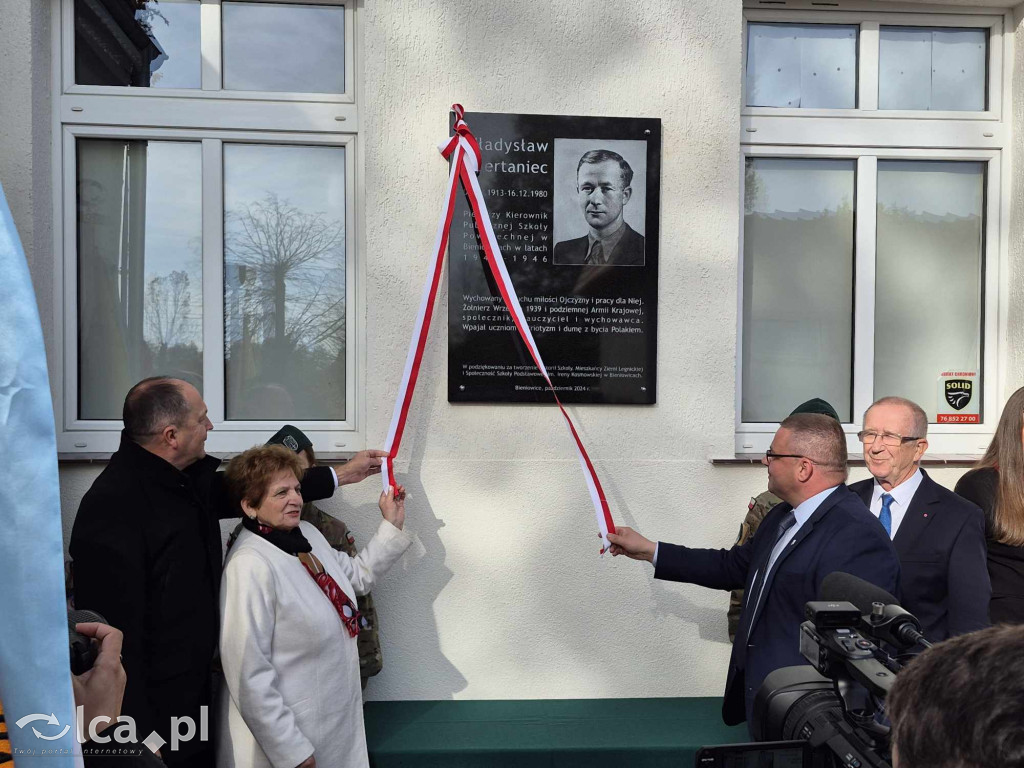 Odsłonięcie tablicy pamięci Władysława Obertańca