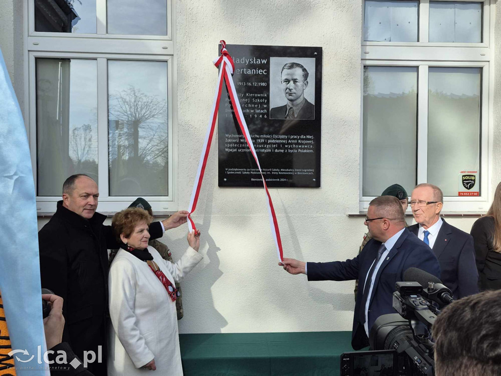 Odsłonięcie tablicy pamięci Władysława Obertańca