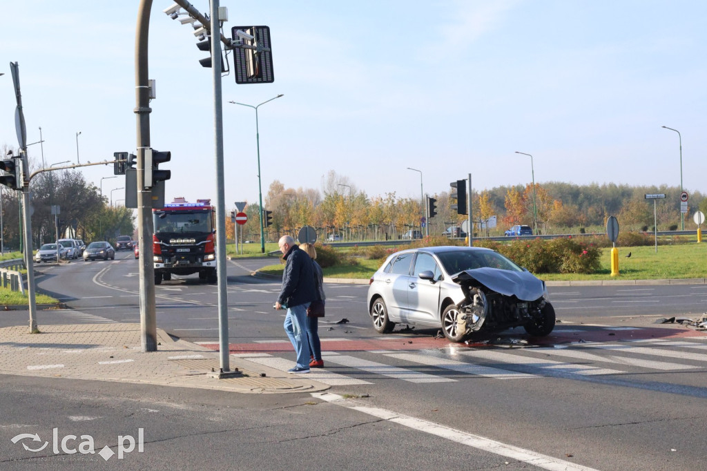 Przejechał na czerwonym i spowodował kolizję