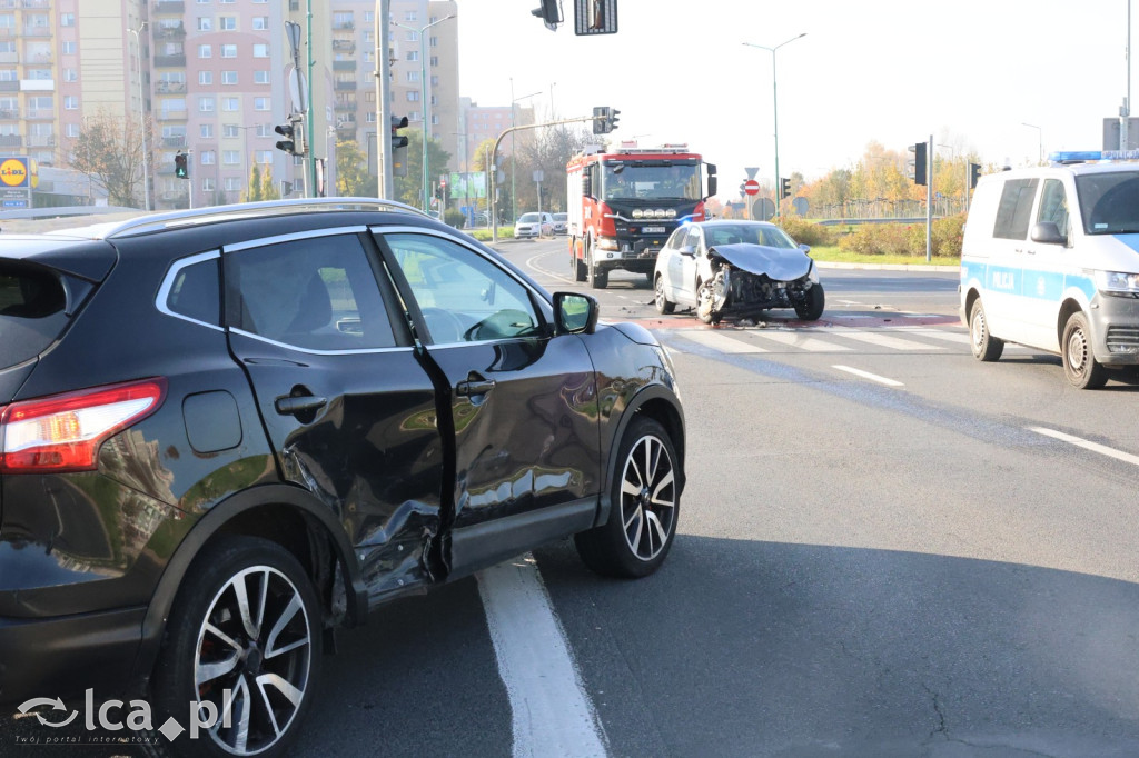 Przejechał na czerwonym i spowodował kolizję