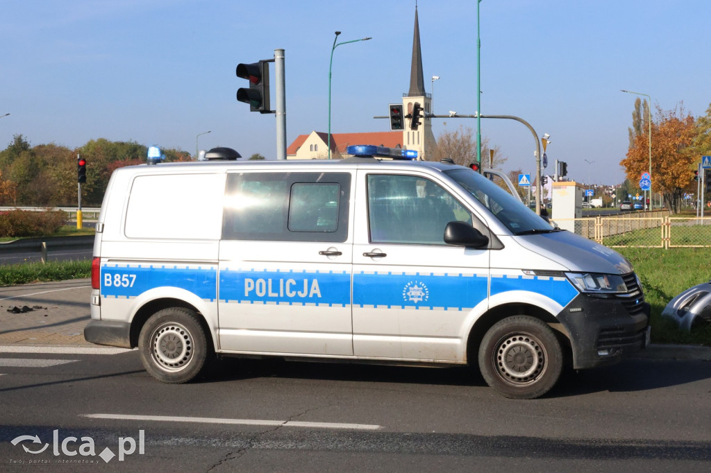 Przejechał na czerwonym i spowodował kolizję