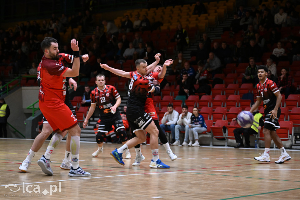 Waleczna Siódemka Legnica ulega Ostrovii