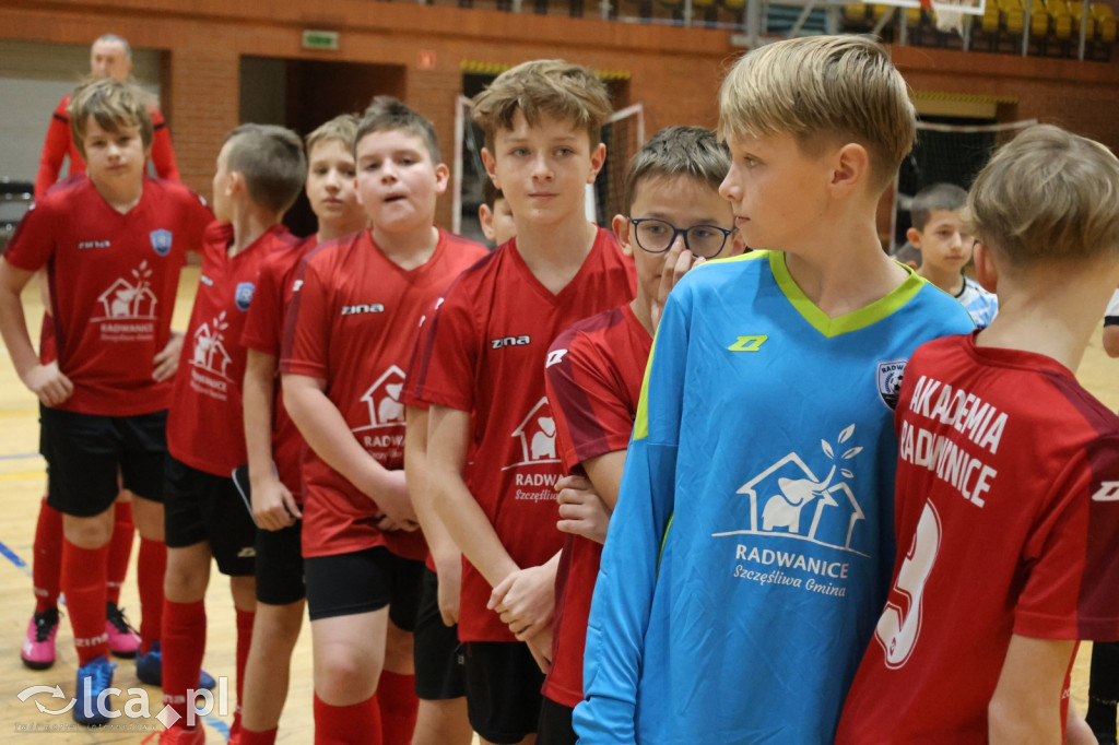 Mikołajkowy Turniej Piłki Nożnej w Legnicy cz1
