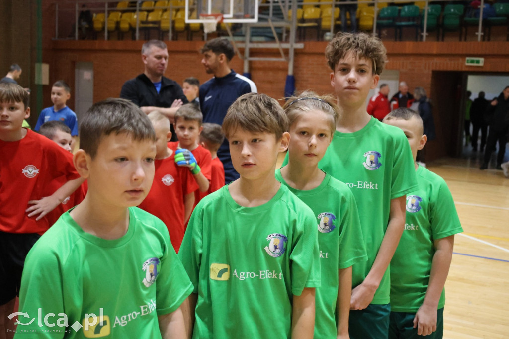Mikołajkowy Turniej Piłki Nożnej w Legnicy cz1