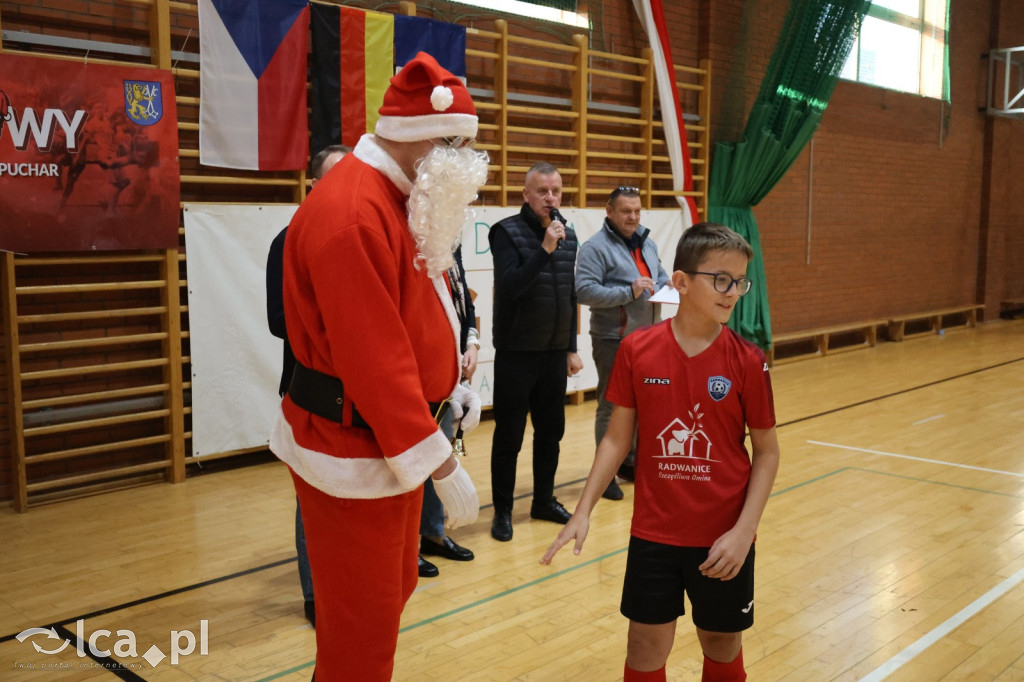 Mikołajkowy Turniej Piłki Nożnej w Legnicy cz1