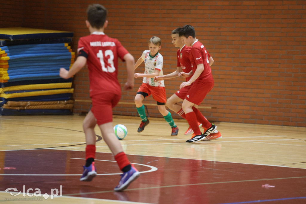 Mikołajkowy Turniej Piłki Nożnej w Legnicy cz1