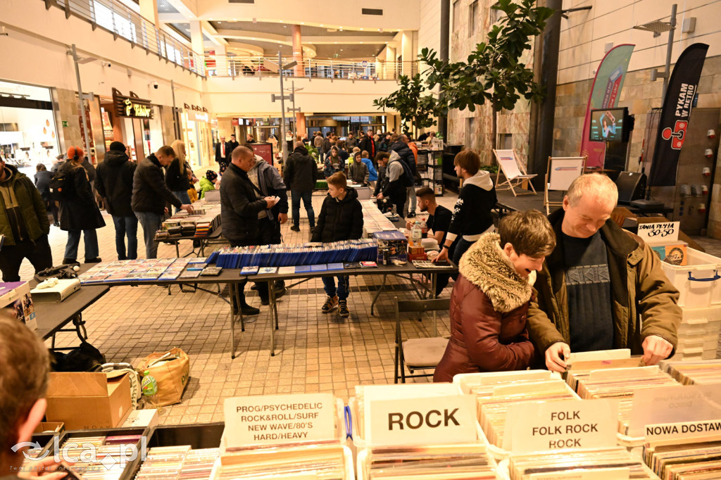 Retro Granie i winyle w Galerii Piastów