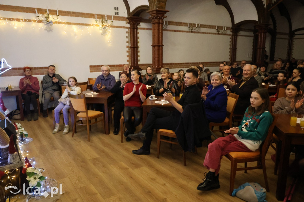 Koncert Mikołajkowy w bibliotece