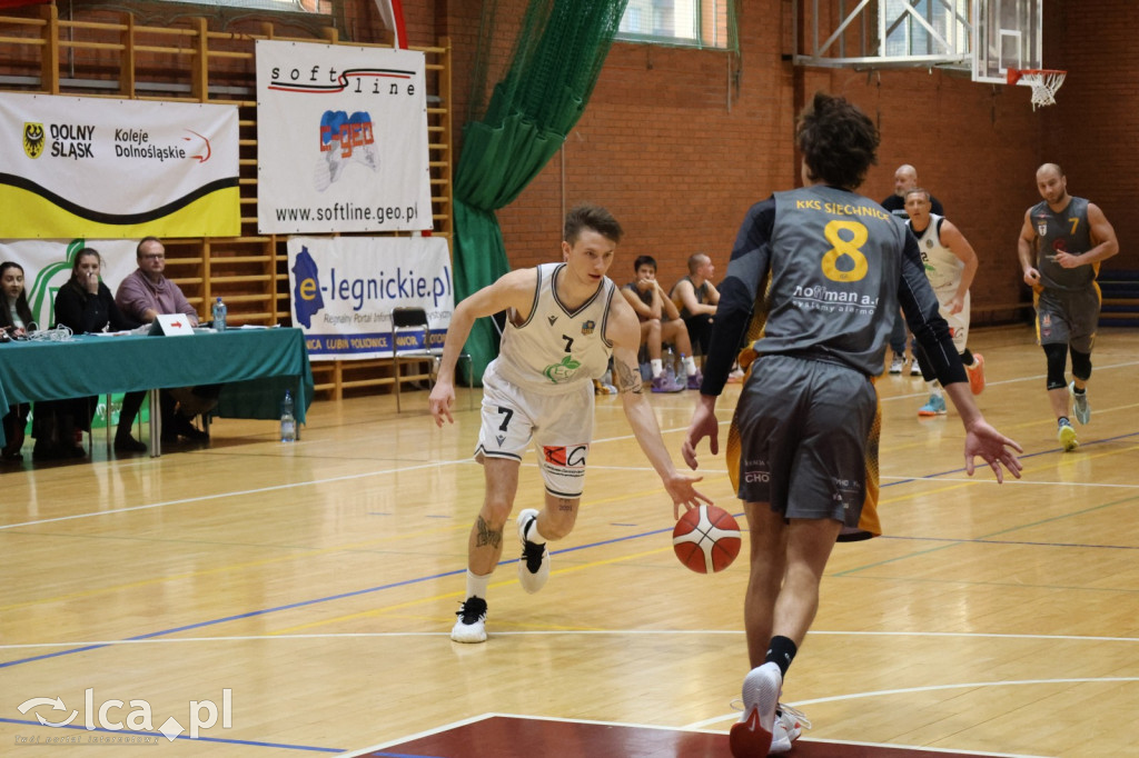Legnicki Basket rzuca ponad 100 punktów