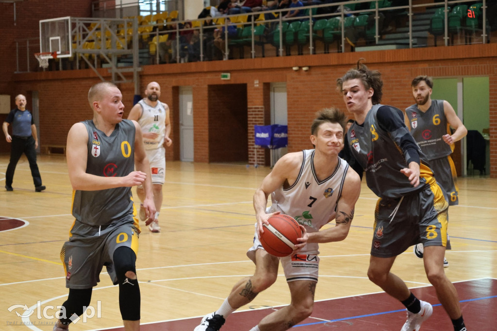 Legnicki Basket rzuca ponad 100 punktów