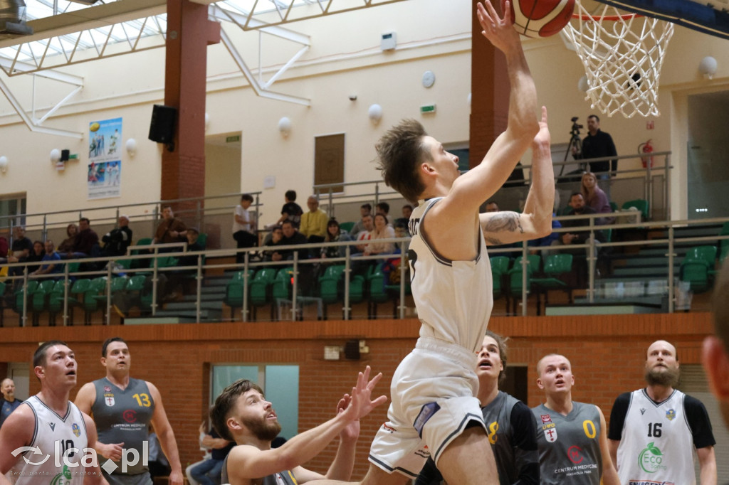 Legnicki Basket rzuca ponad 100 punktów