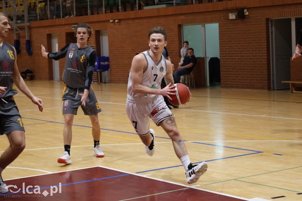 Legnicki Basket rzuca ponad 100 punktów