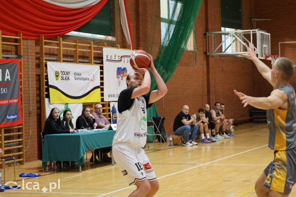 Legnicki Basket rzuca ponad 100 punktów