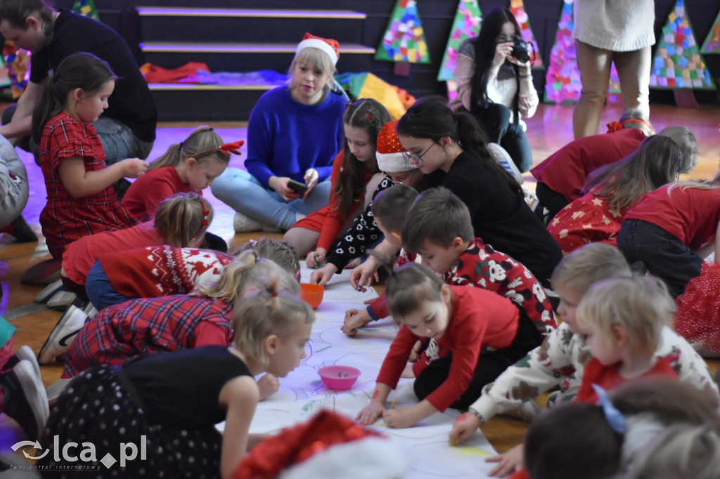 Mikołajkowa zabawa w MCK w Legnicy