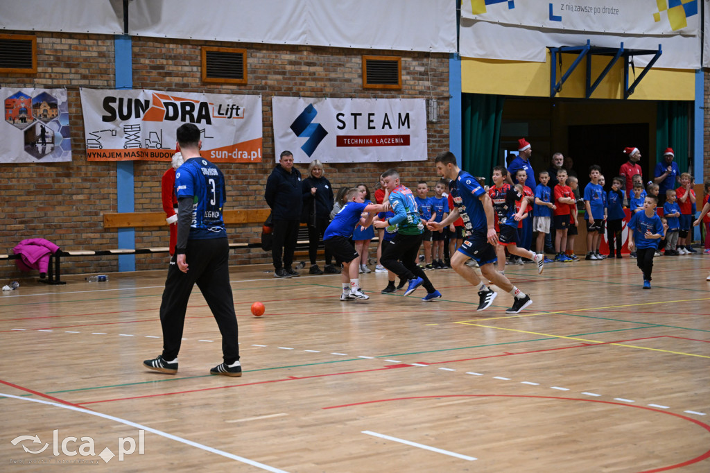 Kosmiczna Gwiazdka z Siódemką