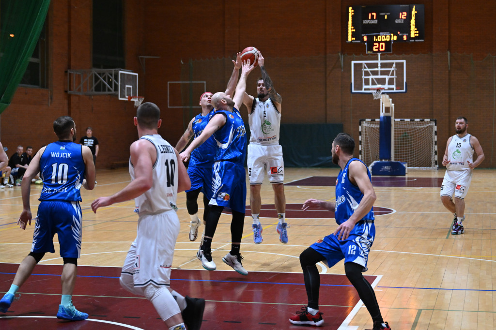 Mistrzowska passa KS Basket Legnica trwa