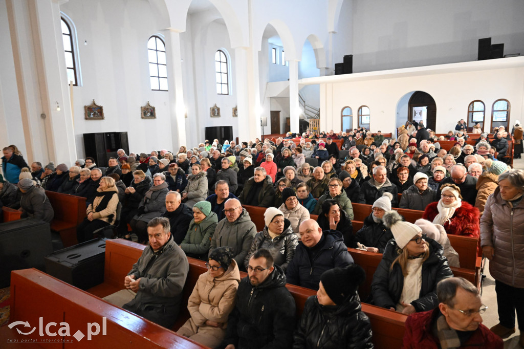 Religijno-świąteczny koncert Bayer Full w Legnicy