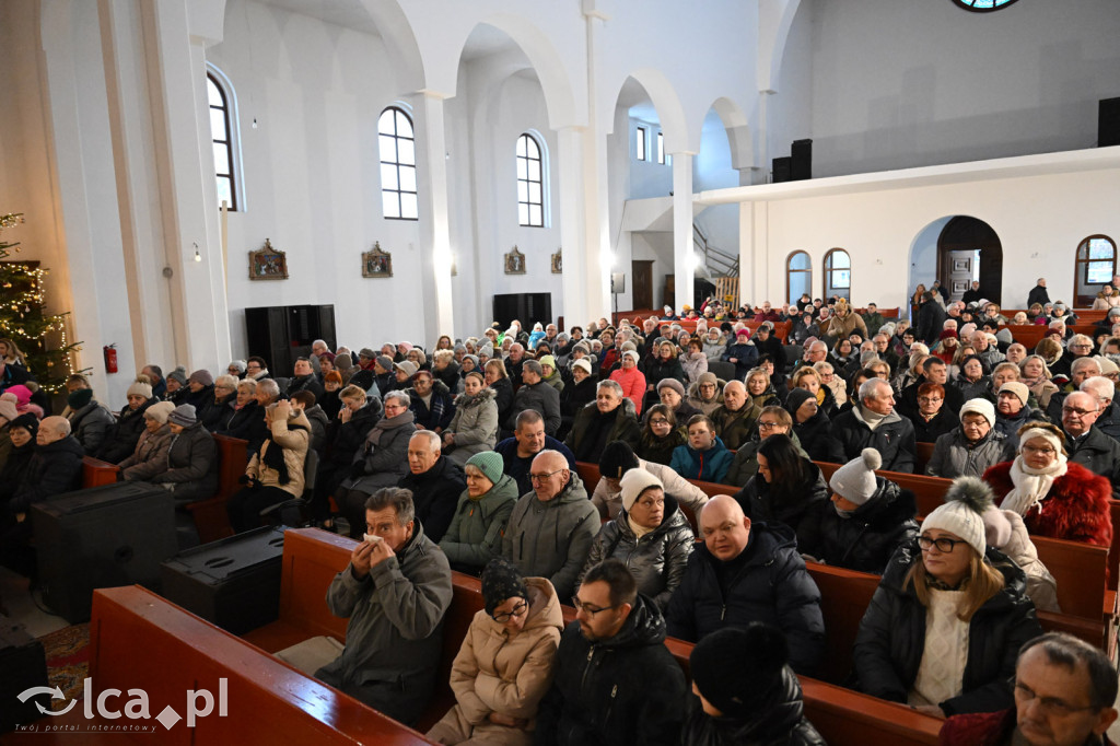 Religijno-świąteczny koncert Bayer Full w Legnicy