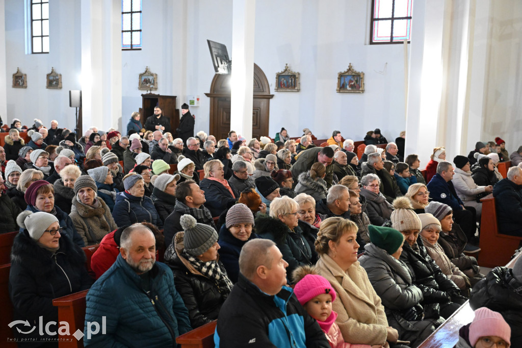 Religijno-świąteczny koncert Bayer Full w Legnicy