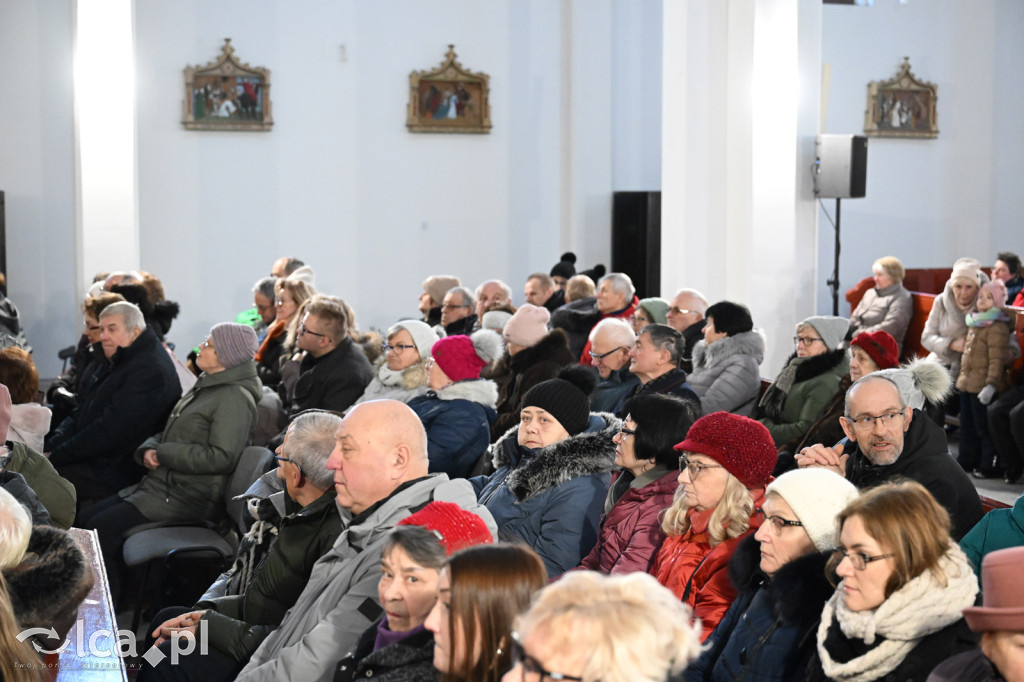 Religijno-świąteczny koncert Bayer Full w Legnicy