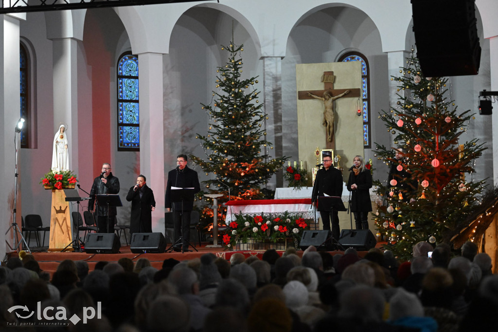 Religijno-świąteczny koncert Bayer Full w Legnicy