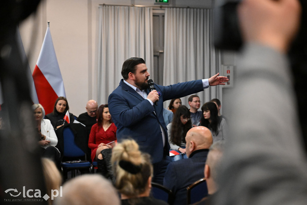 Ponad tysiąc osób na spotkaniu z Karolem Nawrockim