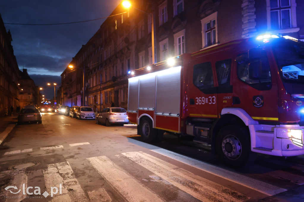 Pożar na poddaszu kamienicy przy Dmowskiego