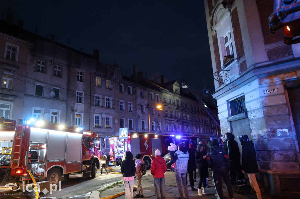 Pożar na poddaszu kamienicy przy Dmowskiego