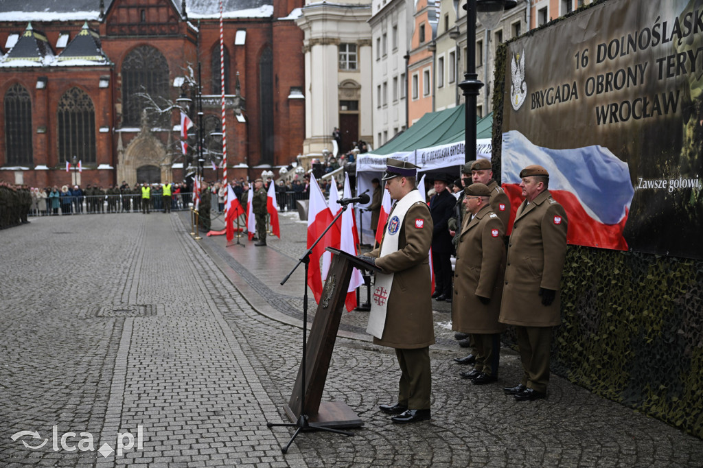 Przysięga żołnierzy 16. DBOT