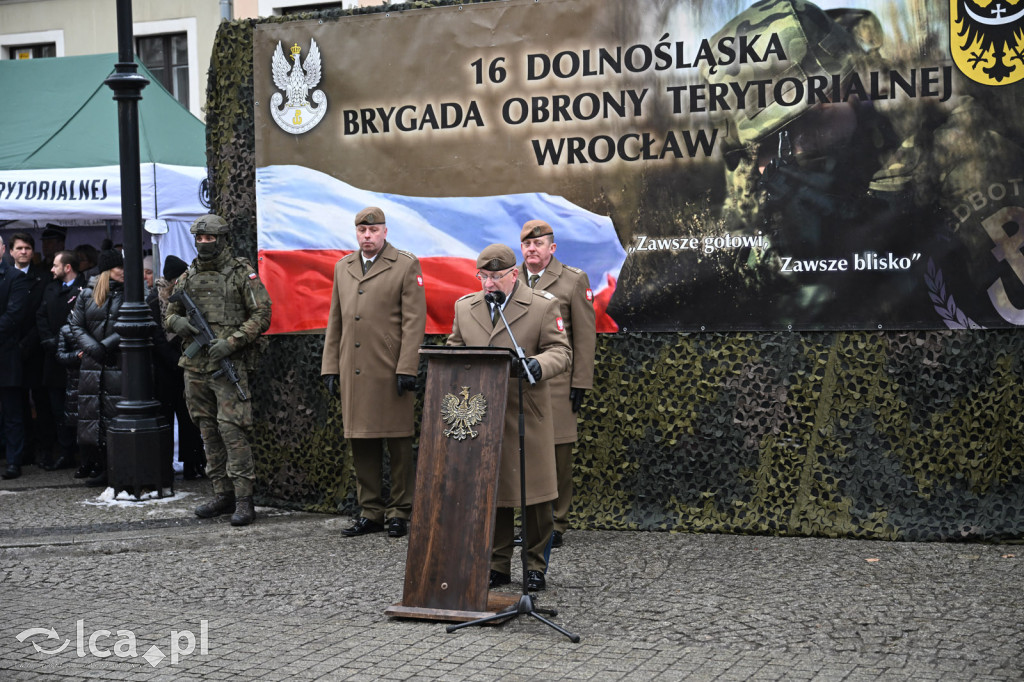 Przysięga żołnierzy 16. DBOT