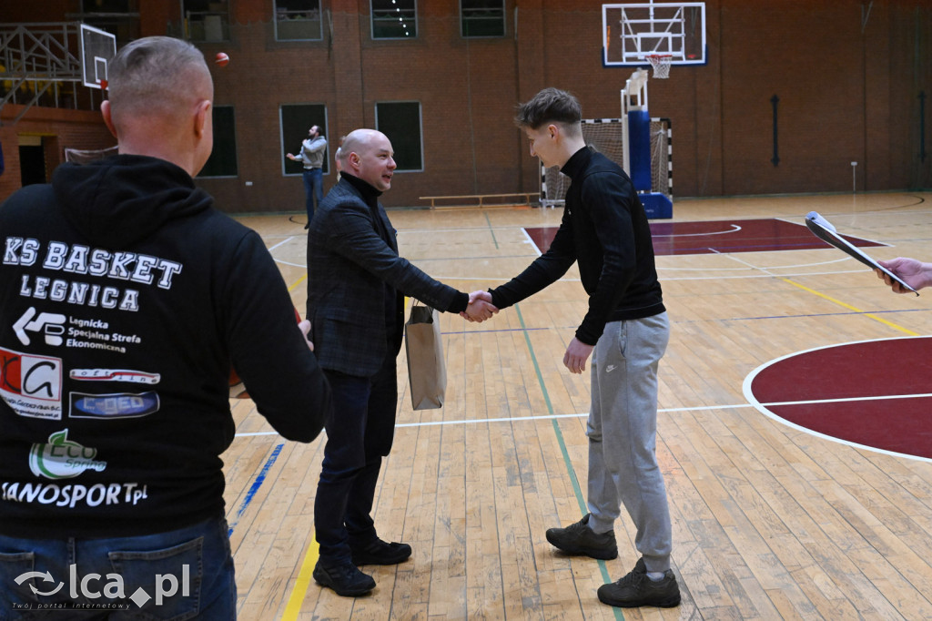  KS Basket Legnica miażdży rywali!