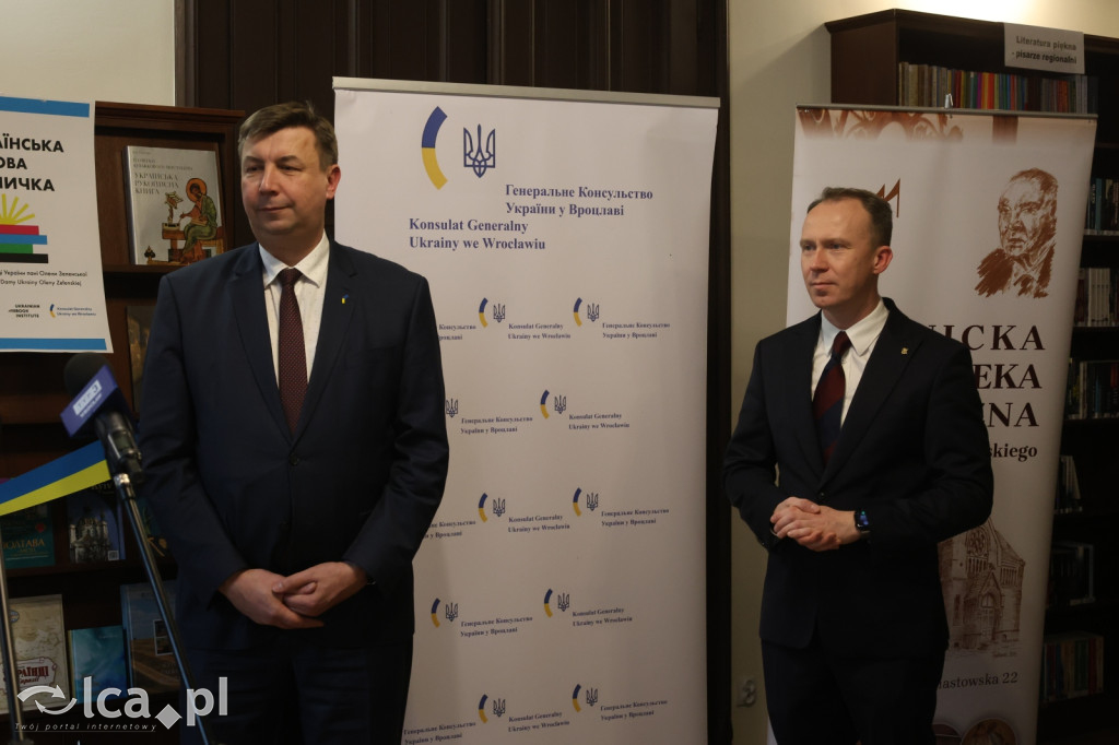 Ukraińska półka z książkami już dostępna w LBP