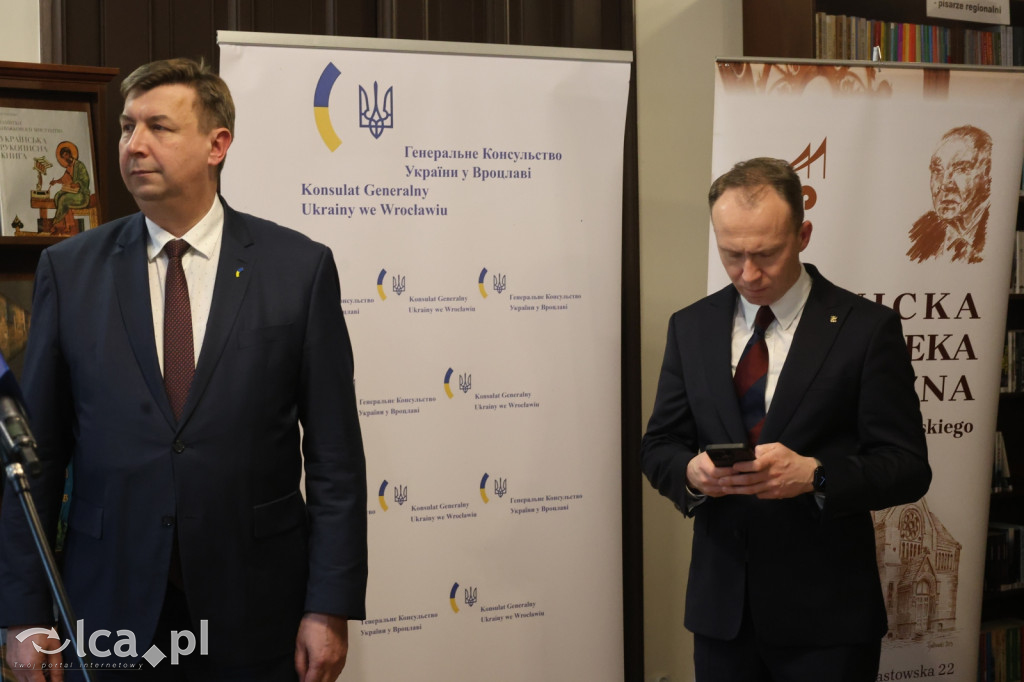Ukraińska półka z książkami już dostępna w LBP