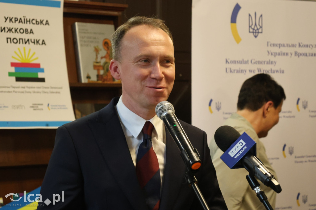 Ukraińska półka z książkami już dostępna w LBP