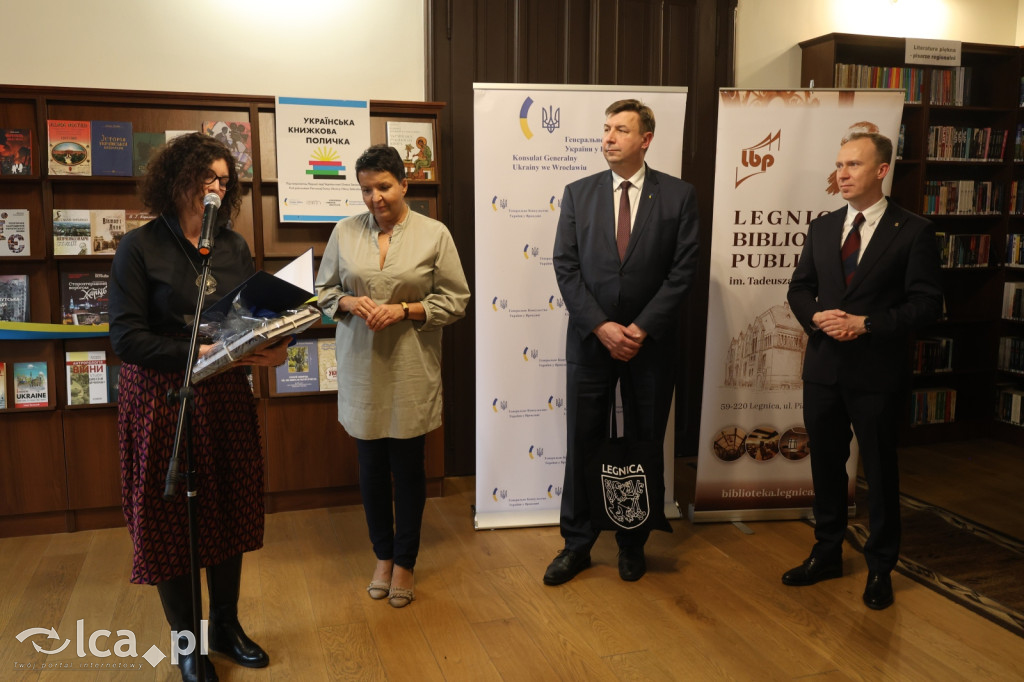 Ukraińska półka z książkami już dostępna w LBP