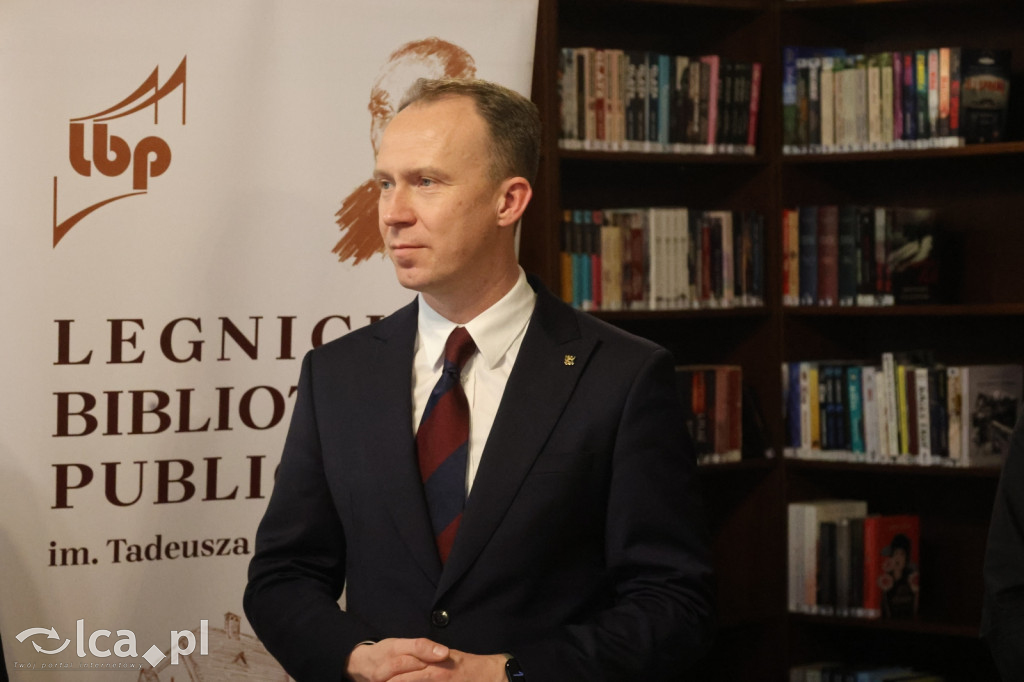 Ukraińska półka z książkami już dostępna w LBP