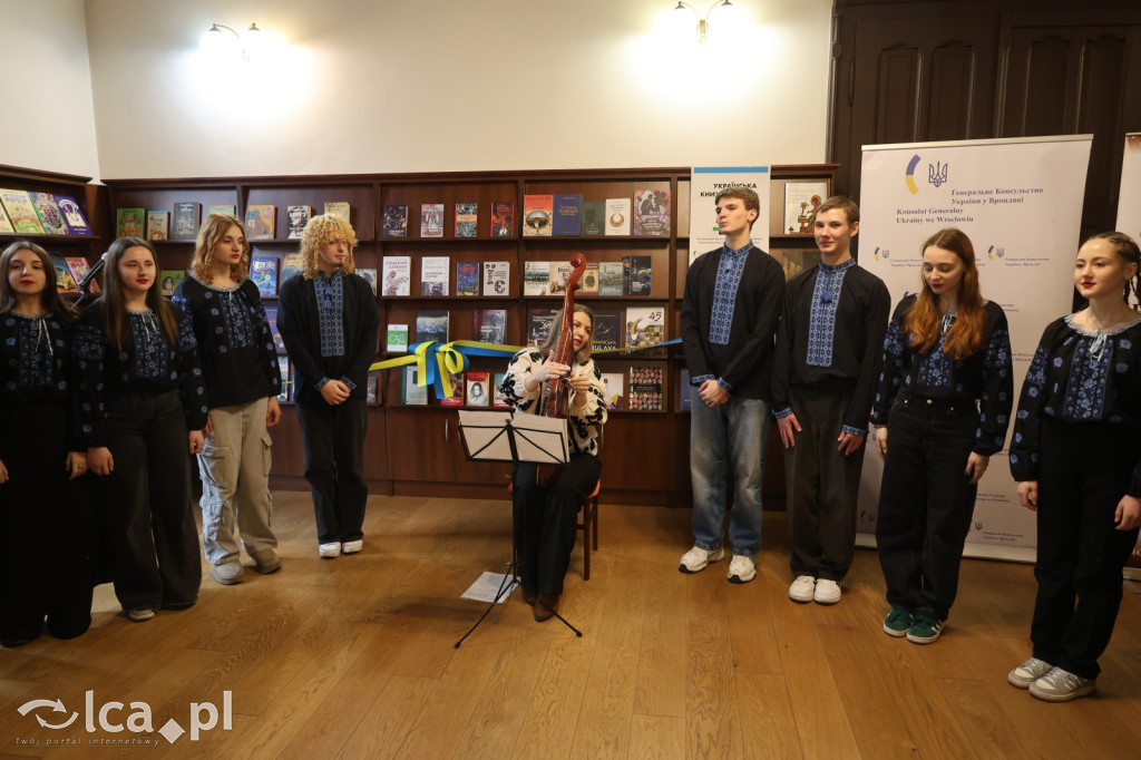 Ukraińska półka z książkami już dostępna w LBP