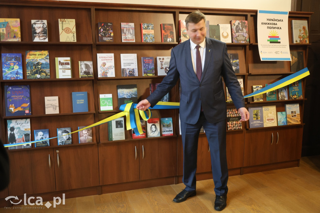 Ukraińska półka z książkami już dostępna w LBP