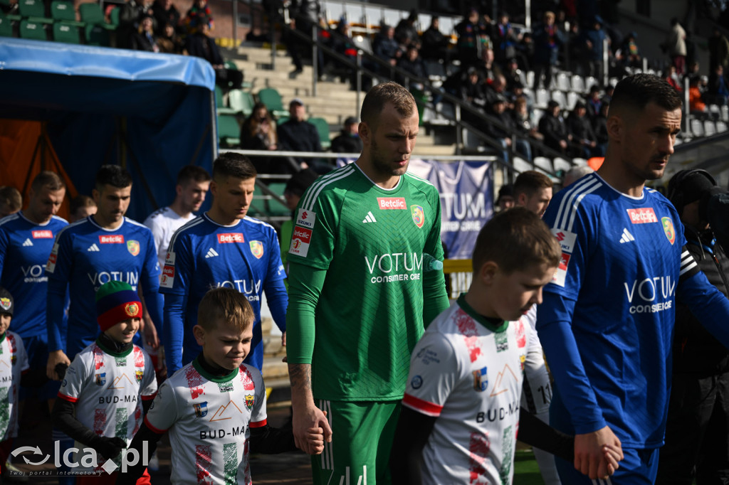 Miedź Legnica przegrywa z Polonią Warszawa