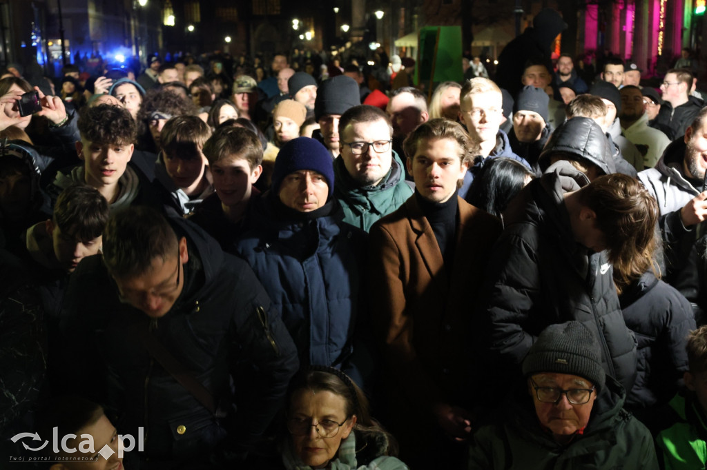 Sławomir Mentzen na wiecu – tłumy na rynku