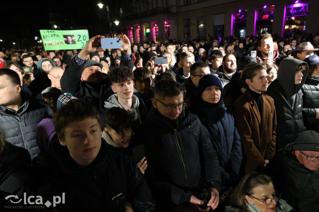 Sławomir Mentzen na wiecu – tłumy na rynku