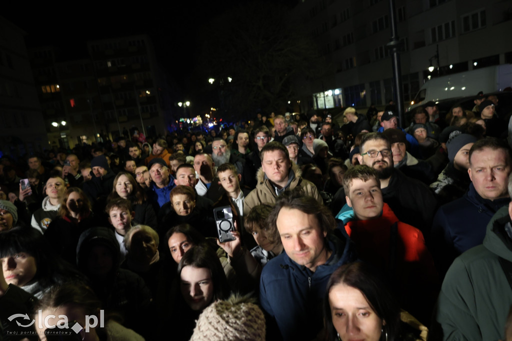 Sławomir Mentzen na wiecu – tłumy na rynku