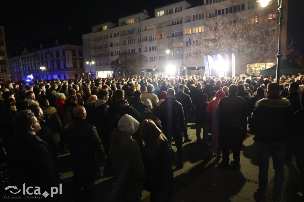 Sławomir Mentzen na wiecu – tłumy na rynku